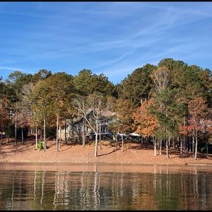 Meet your Posher, Ella